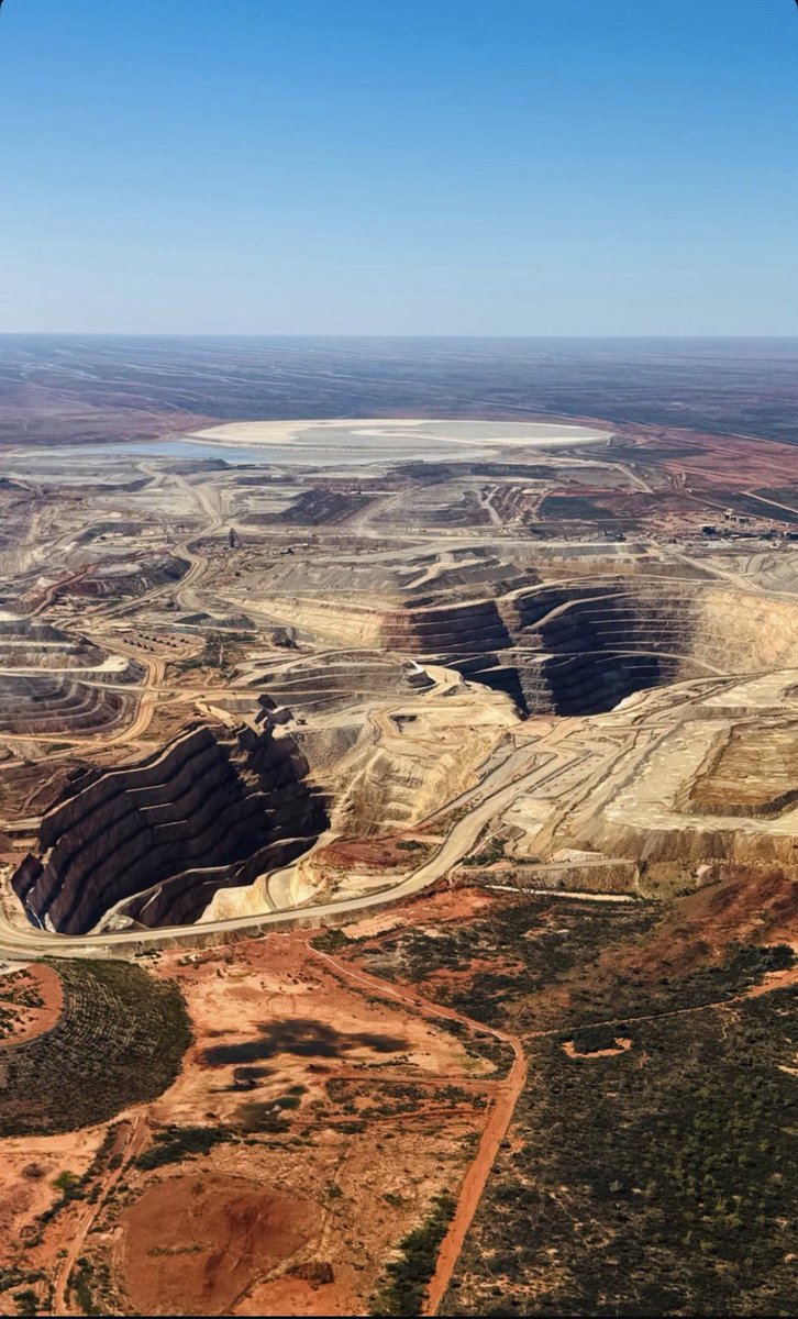 Stuart Hinds tweet media