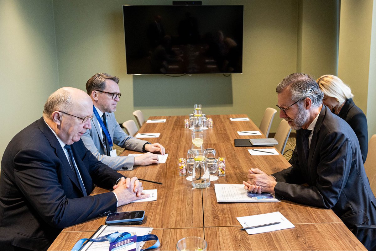 KubiliusA's tweet image. Threats to EU are real! 

@EU_Commission opened new instruments to ReArm 🇪🇺 &amp;amp; boost #defence. 

@EIB is a key partner to boost finances for defence &amp;amp; space. 

With VP de Groot - this time in 🇱🇹 - discussing more synchronisation of our steps to fund defence &amp;amp; space projects!