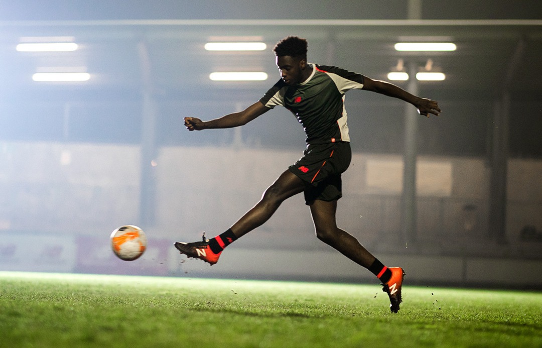 New Balance España tweet media