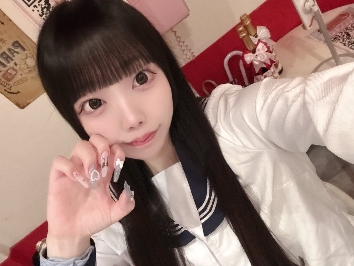 あいか tweet media