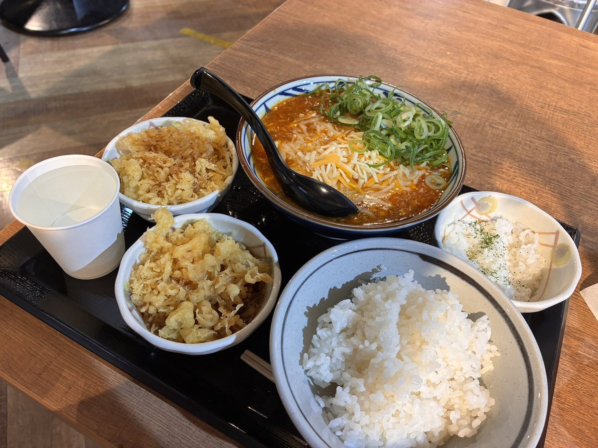 こおり tweet media