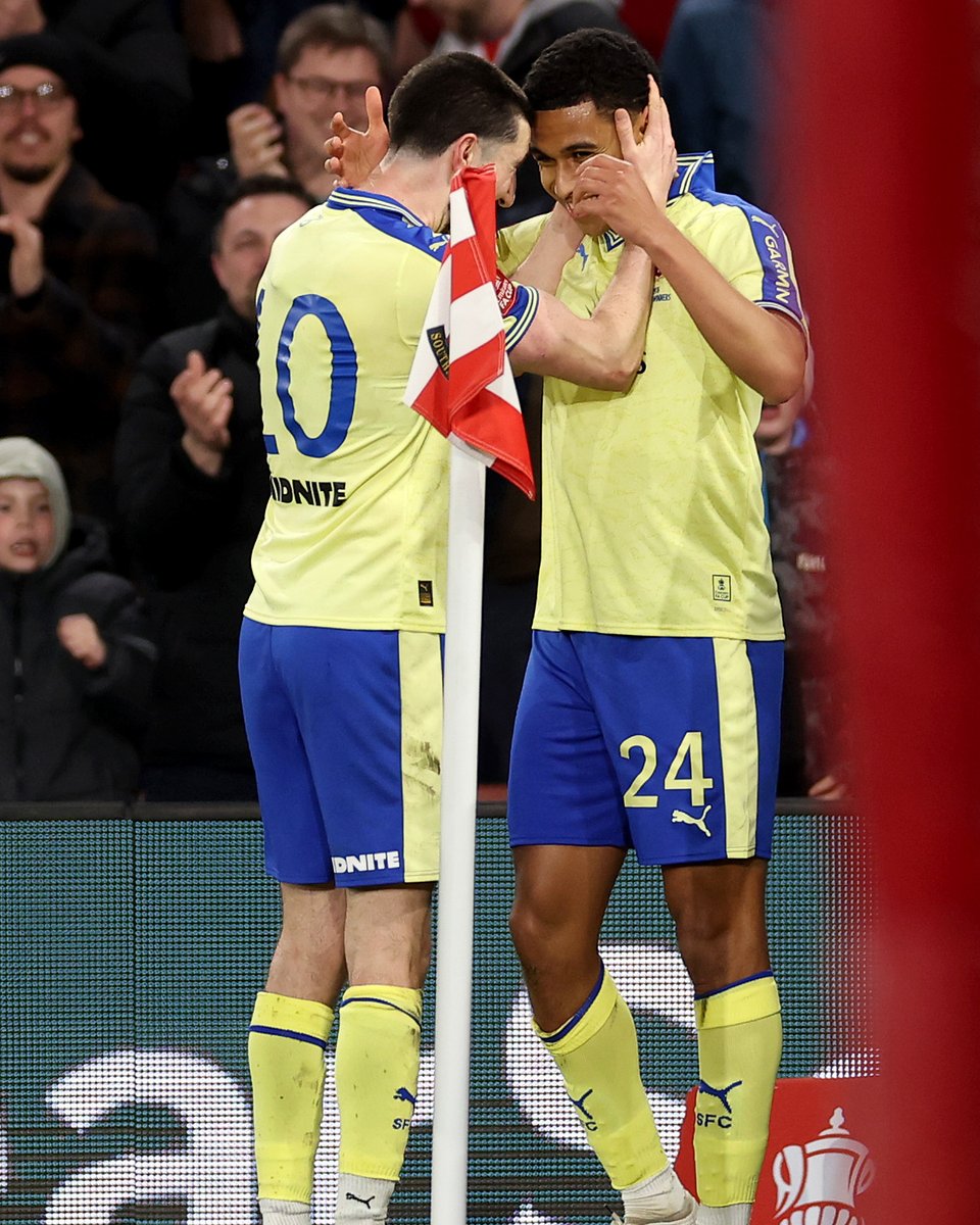 Emirates FA Cup tweet media