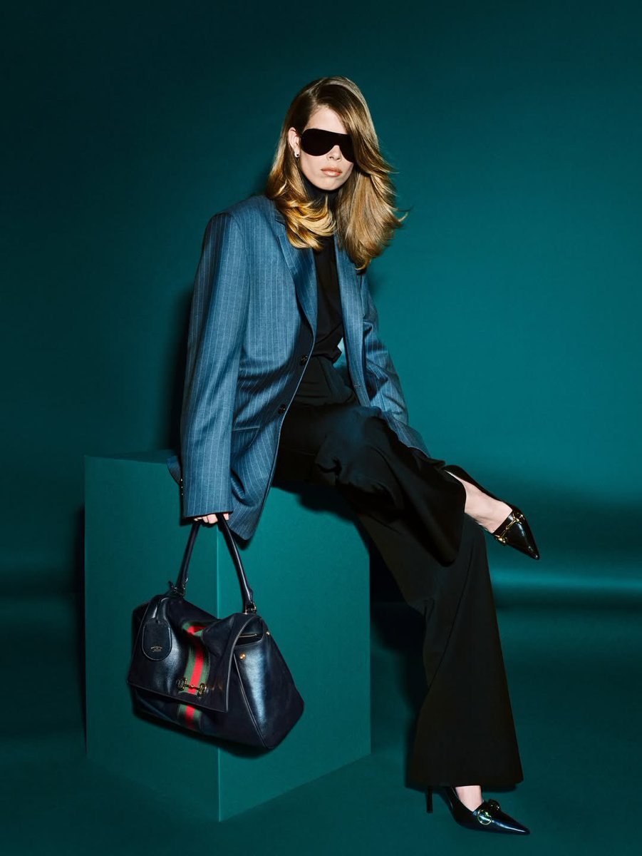 simonsaysdrip's tweet image. Gucci unveils its “Generation Gucci” campaign, shot by Demna.
Blending archival references with a forward-facing cast, the visuals continue to shape the house’s new direction.
#Gucci #Demna #SSD