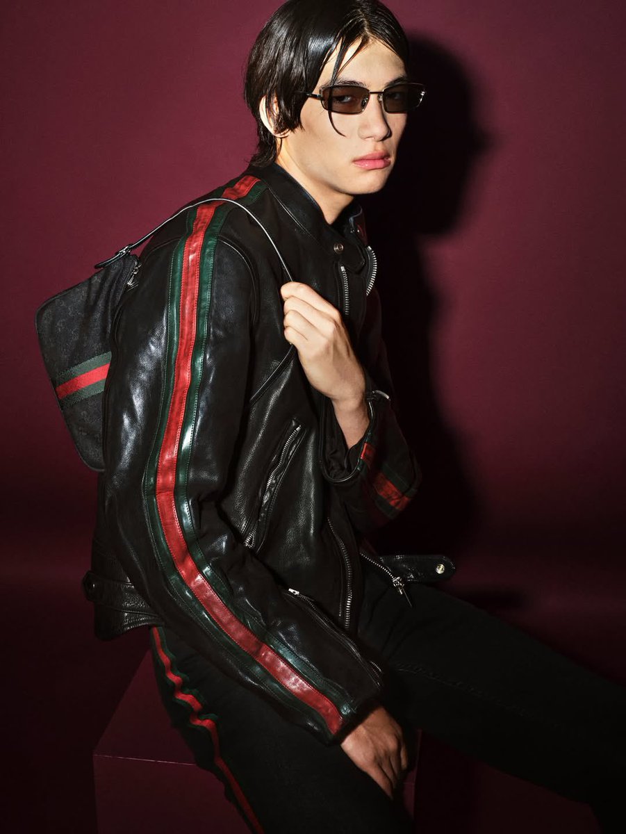 simonsaysdrip's tweet image. Gucci unveils its “Generation Gucci” campaign, shot by Demna.
Blending archival references with a forward-facing cast, the visuals continue to shape the house’s new direction.
#Gucci #Demna #SSD