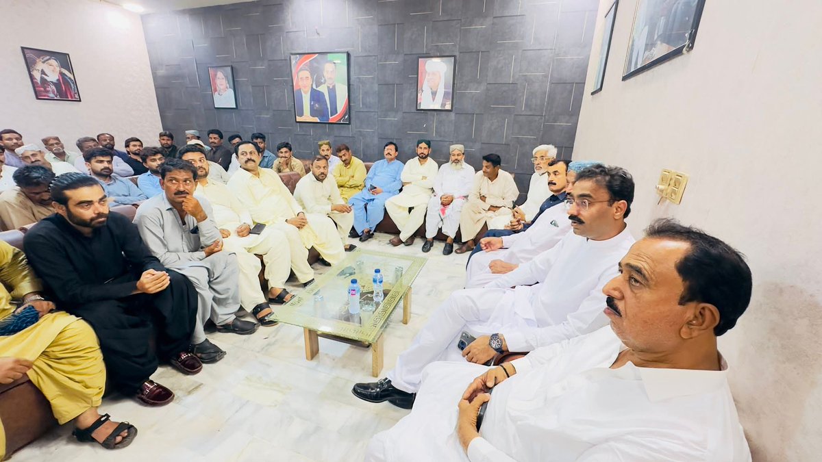 LalaSheeraz110's tweet photo. Today 24_04_2026

#PPPP Young Leader 
#Mr #Bilal #Khan #Shoro sb, Meet with Party Workers, Voters &amp; Local Residents and Solved their Problems at #ShoraHousePS60 #Hyderabad 
@jamkhanshoro @KashifShoroPPP @moorshoro777 @shoukatsamon https://t.co/SMrGofHm9r