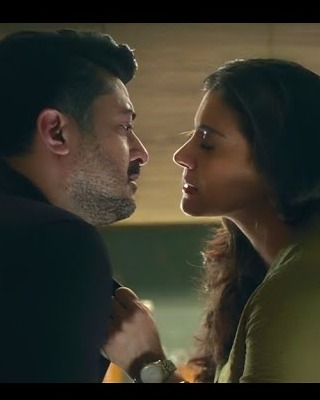 MissMalini's tweet image. #Kajol gets real about breaking her long-standing no-kissing rule for The Trial 👀
In a recent podcast, she revealed that the moment wasn’t added for shock value, but was crucial to her character’s emotional journey. 

While she admitted she felt “very uncomfortable” and unsure