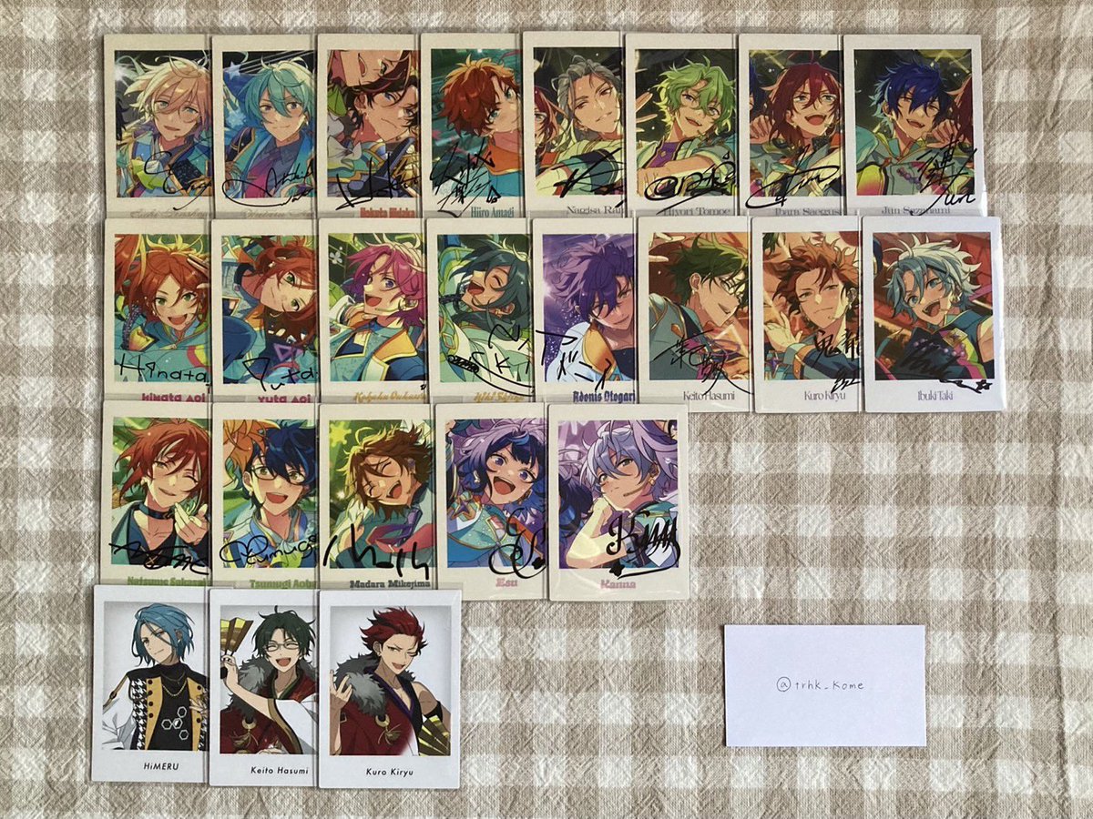 trhk_Kome's tweet photo. 【交換】あんスタ ぱしゃっつ 特典 10周年

譲)画像のもの

求)ぱしゃっつ…千秋2〜3枚、鉄虎、忍、翠、桃李、友也(各1)
特典…千秋1〜2

＊郵送でのお取引
＊特典⇆10周年◎

検索からもお声がけお待ちしております。 https://t.co/g38FMnYHYK