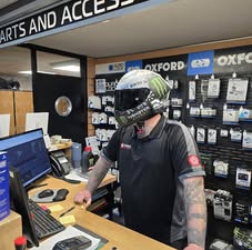 5WAYSMCC's tweet photo. Craig on parts repping his @HJCAHelmets  RPHA 1 V2 Snow Diablo 📷 #helmetday https://t.co/ZSeY30osPn
