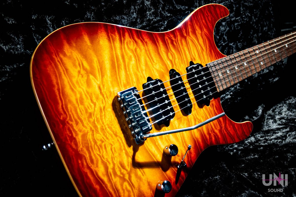 UnisoundY's tweet image. ／
4/27(月)0:15発売開始‼️
Suhr Standard / 2012
＼

Suhr 入荷！極上のフレイムメイプルトップ / マホガニーバックボディのコンビネーションに加え、特有の鳴りを持つローステッドメイプルネックを採用。
digimart.net/cat01/shop5031…
#Suhr