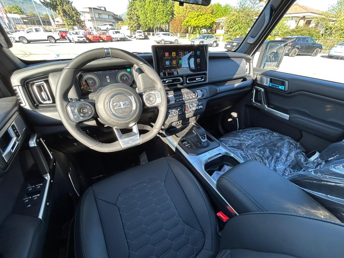 MenardiAuto's tweet photo. Arriva da 𝗠𝗲𝗻𝗮𝗿𝗱𝗶 𝗔𝘂𝘁𝗼 la novità assoluta 2026: la 𝗡𝘂𝗼𝘃𝗶𝘀𝘀𝗶𝗺𝗮  𝗘𝗠𝗖 𝟮𝟭𝟮 𝗗𝗶𝗲𝘀𝗲𝗹! 🏔️

✅ Stile Militare &amp; Anima Rock
✅ Cambio Automatico ZF 8 rapporti 
✅ Garanzia 5 anni / 100.000 km https://t.co/oSOU5vya4q