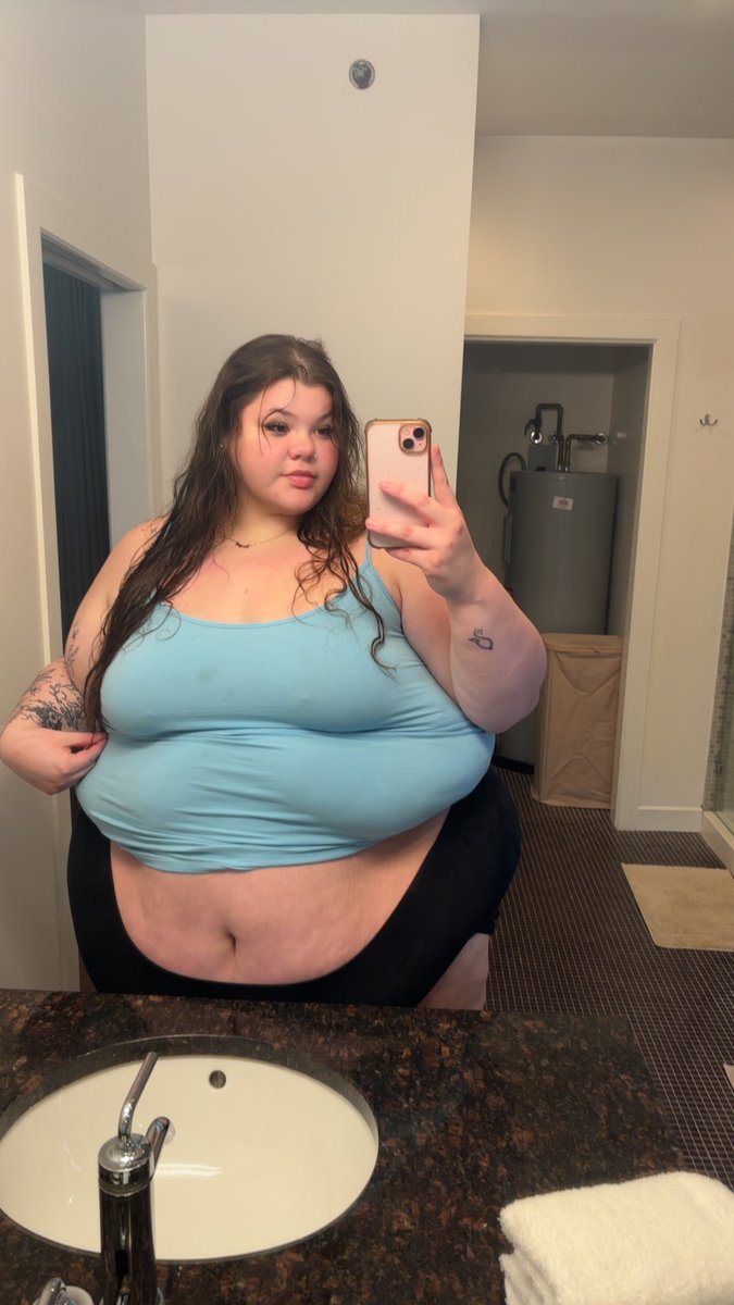 Marie tweet media