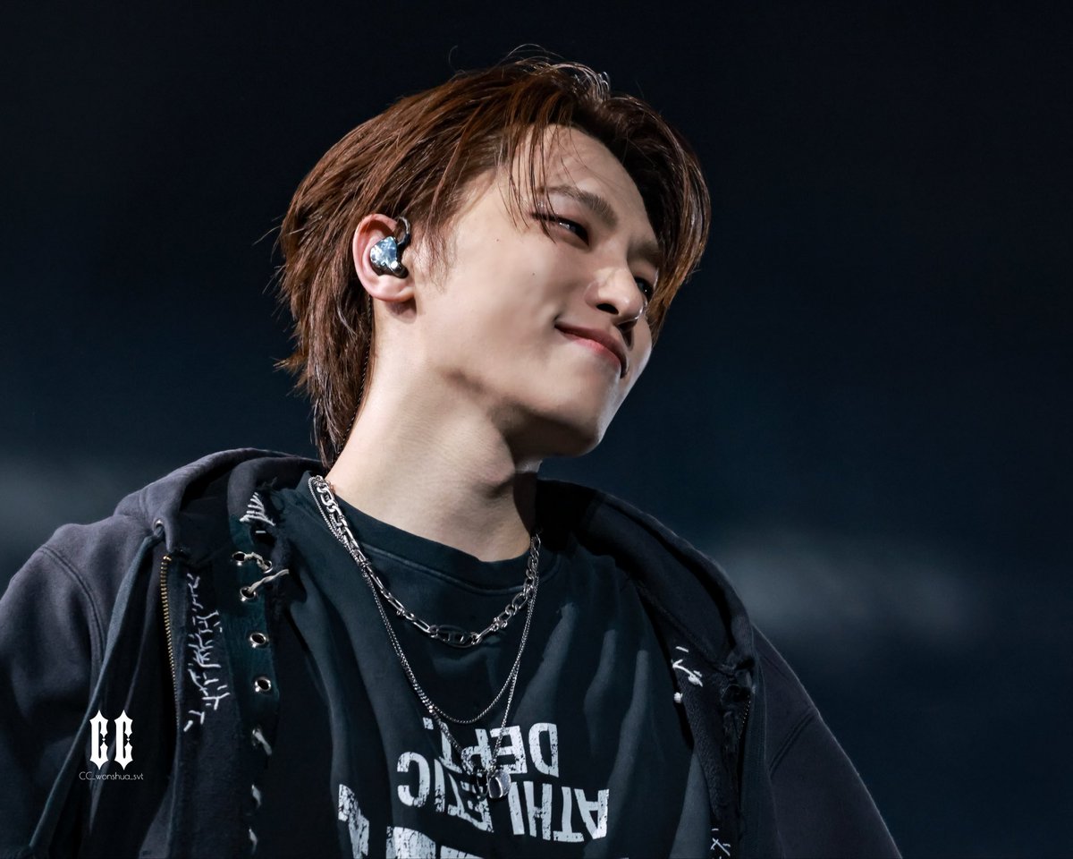 sunshine channie ☀️🦦 tweet media