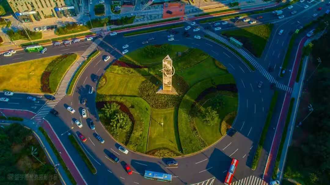 touch_beijing's tweet image. According to China National #IntellectualProperty Administration, China has become the 1st country in the world to surpass 5 million valid #invention #patents, with key breakthroughs in frontier sectors such as #quantumtechnology, biomanufacturing, and brain-computer interfaces.