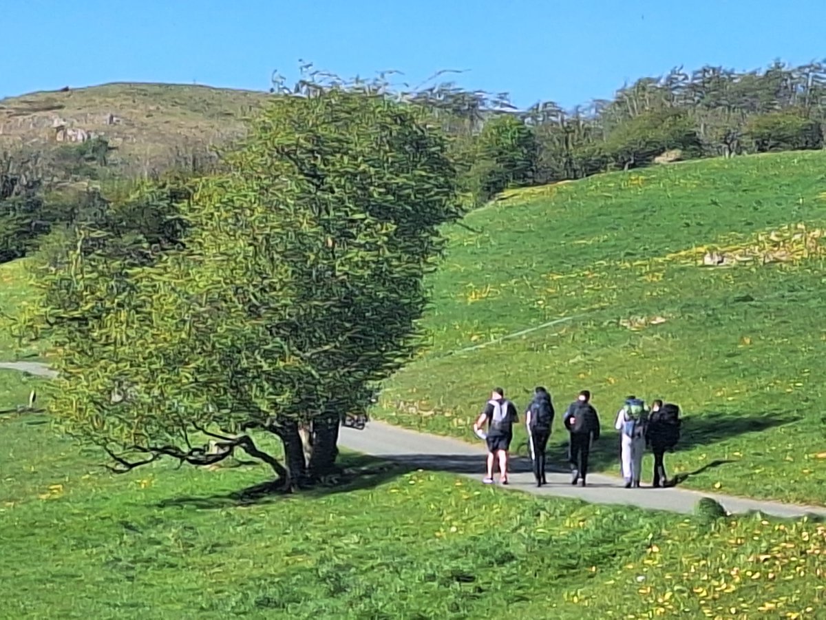 KirkbieKendal's tweet image. A great evening last night on Scout Scar with our Bronze DofE team 🌄  Now looking ahead to the practice expedition—bring it on! 💪🥾

#DofE #DofEBronze #Teambuilding #mapreading
