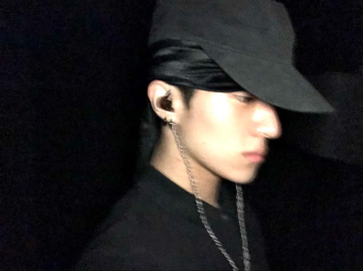 junseok pics tweet media