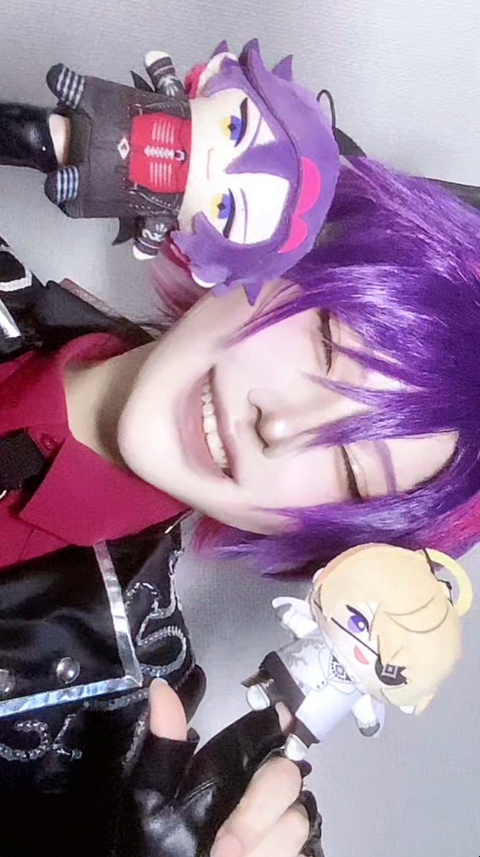 cos
ｶﾍのﾊﾟﾍﾟ持ってご満悦なhbさん