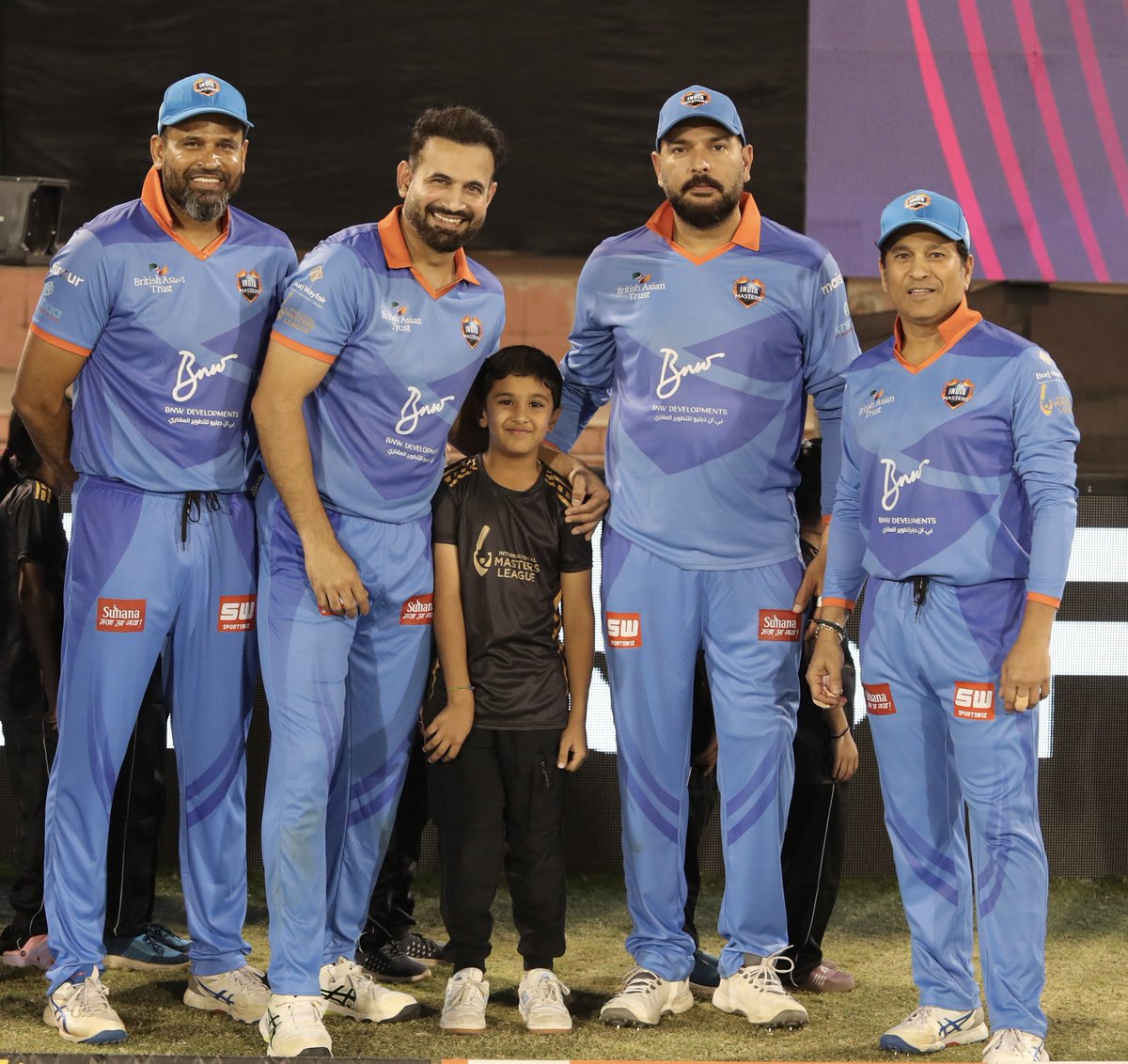 iamyusufpathan's tweet image. Happy Birthday Paaji! 🎂🏏 Cricket taught us the game, but you taught us how to live it. Blessed to have called you a teammate. Many more years of joy and smiles! @sachin_rt ❤️ #HappyBirthdaySachin #Legend