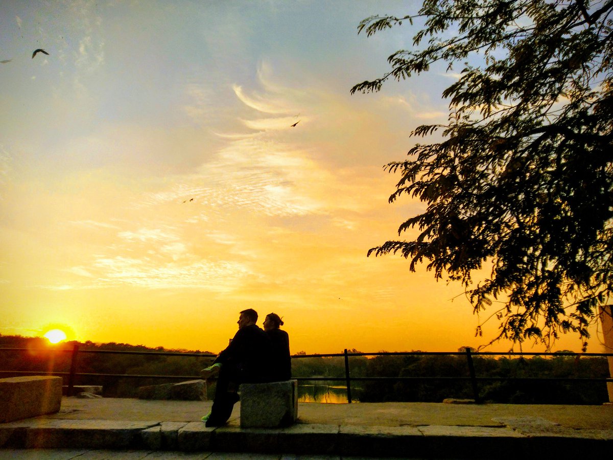 Existing ` tweet media