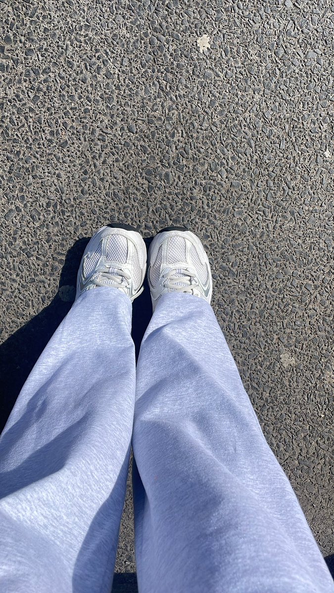 PrincesAnnii's tweet image. You can almost see my toes through the my shoes. Which pig wants to smell my shoes? 
#shoes #smell #feet #dom #piggy