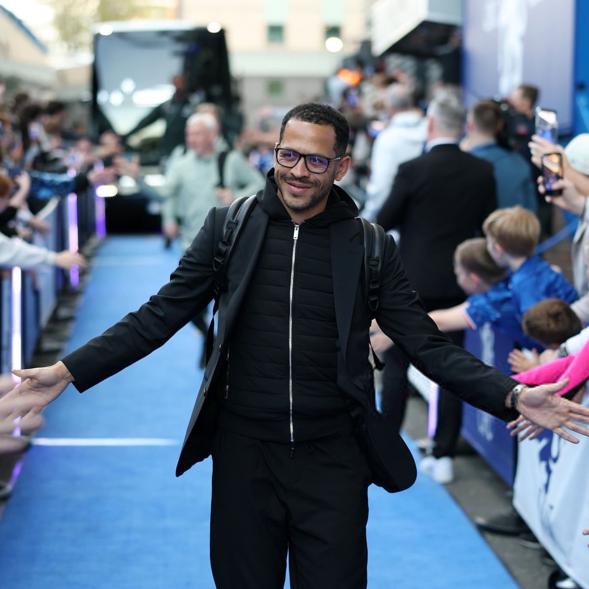 Vibes Foot tweet media