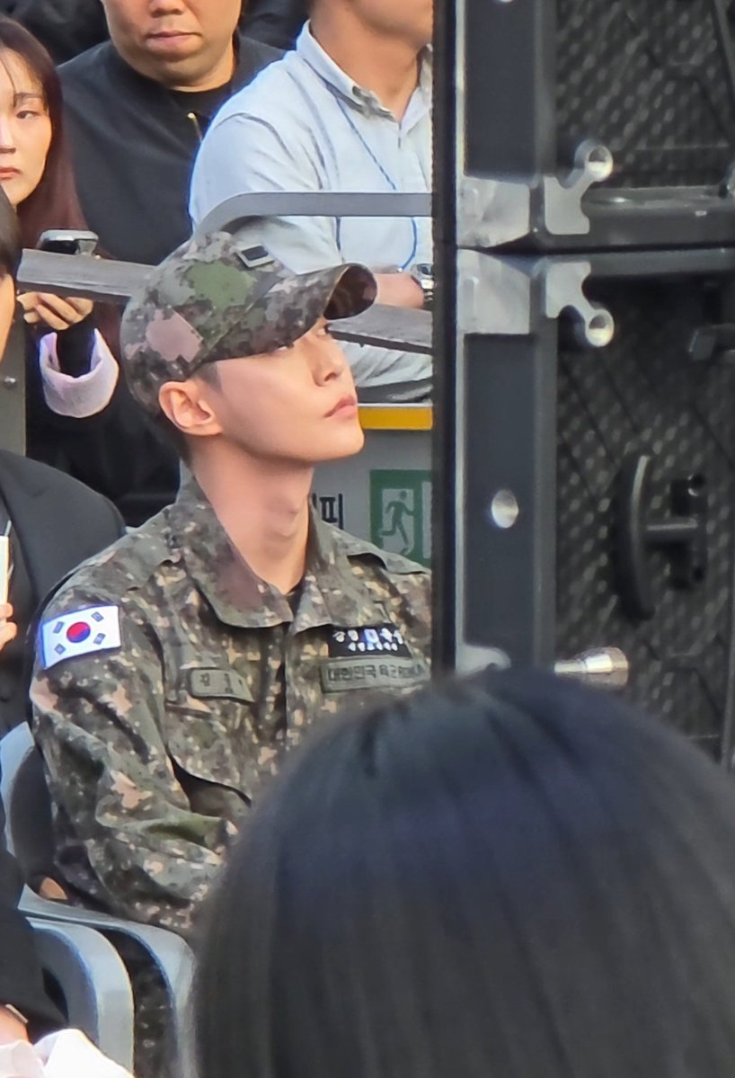 에바돼 존잘
#도영 #DOYOUNG