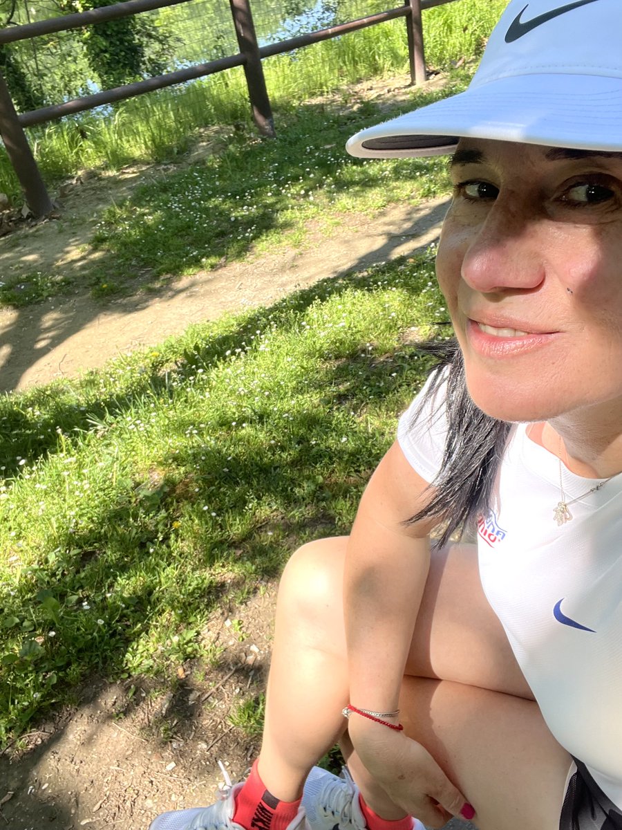 Sararunning's tweet photo. Buongiorno dalla mia oasi di verde con vista laghetto😊 oggi giornata pazzescaaa☀️😉 #friday #springvibes #amazingday https://t.co/HH67LISIpV