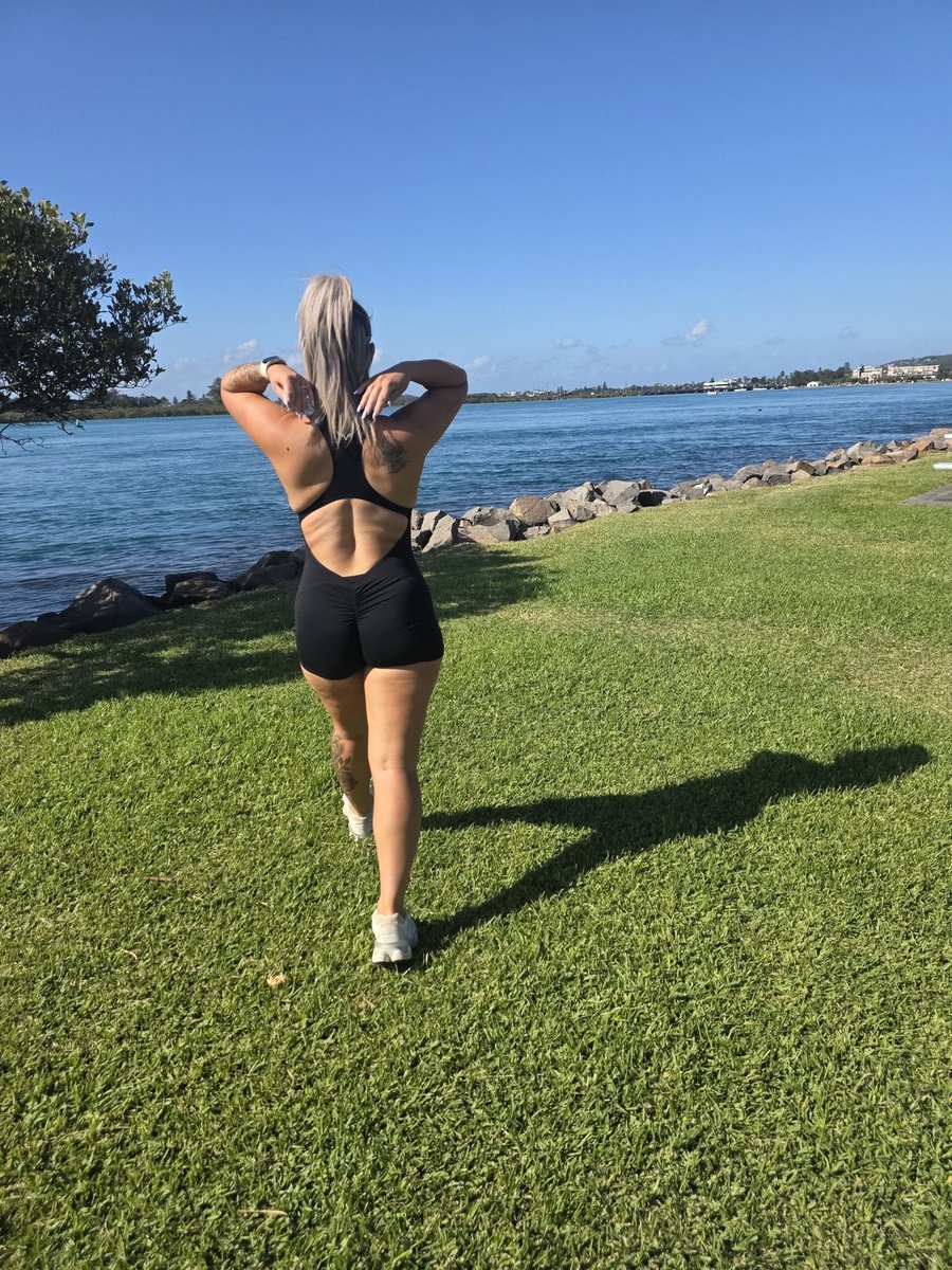Aussiegymbeauty_ tweet media