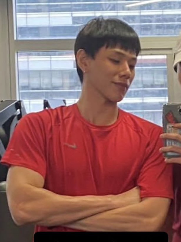 พี่ชั้นไม่ตัวเล็กแล้วเป็นยักษ์แล้ว อ้ากกก ตัวใหญ่มากกกกกกก สมศักดิ์ศรีสุดๆ💪🏻💪🏻

#ต้าห์อู๋