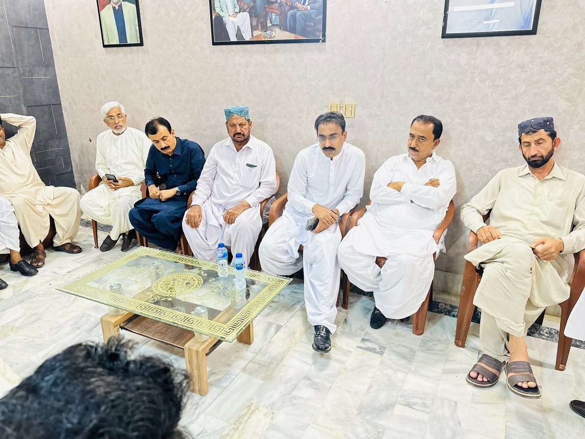 HamzaQures30706's tweet image. Today 24_04_2026

#PPPP Young Leader 
#Mr @bilalshoro376 sb, Meet with Party Workers, Voters &amp;amp; Local Residents and Solved their Problems at #ShoraHousePS60 #Hyderabad