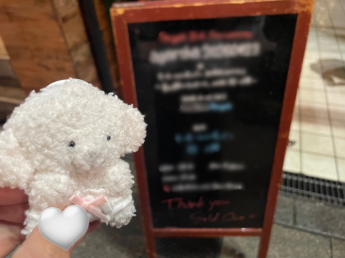 in__pcg's tweet photo. 昨日は、カード王さんのほぼ真横にあるだいすきなライブハウスにひさしぶりに行ってました🫶🏻
めちゃくちゃパワーもらったので、直近のシティリーグがんばります✊🏻❤️‍🔥 https://t.co/pCAdkCJJRf