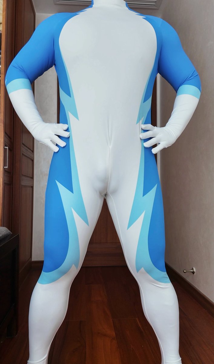 柠子🔜HF tweet media