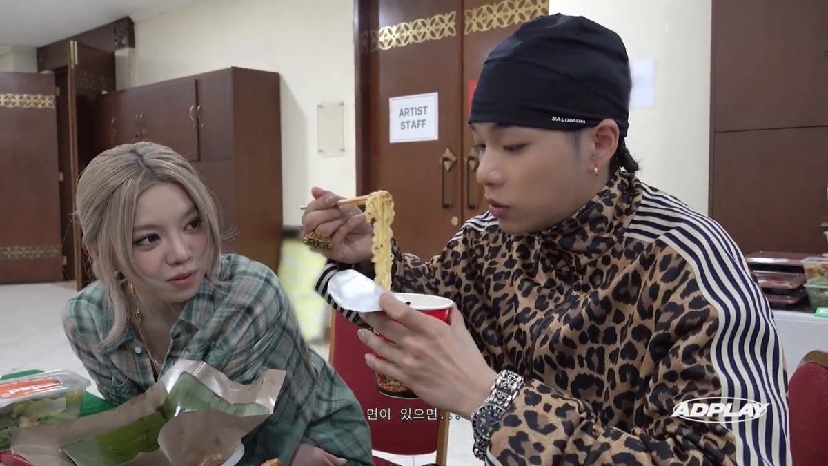 nov 🎧 tweet media