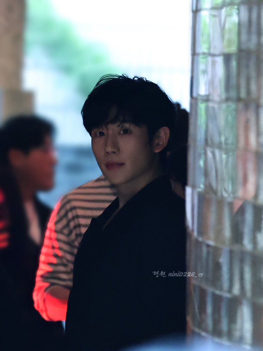 260424 달모어 행사

왕자님 왔어

#정해인 #달모어 #dalmore 
<a href="/holyhaein/">정해인</a> <a href="/thedalmore/">Mr Dalmore</a>
