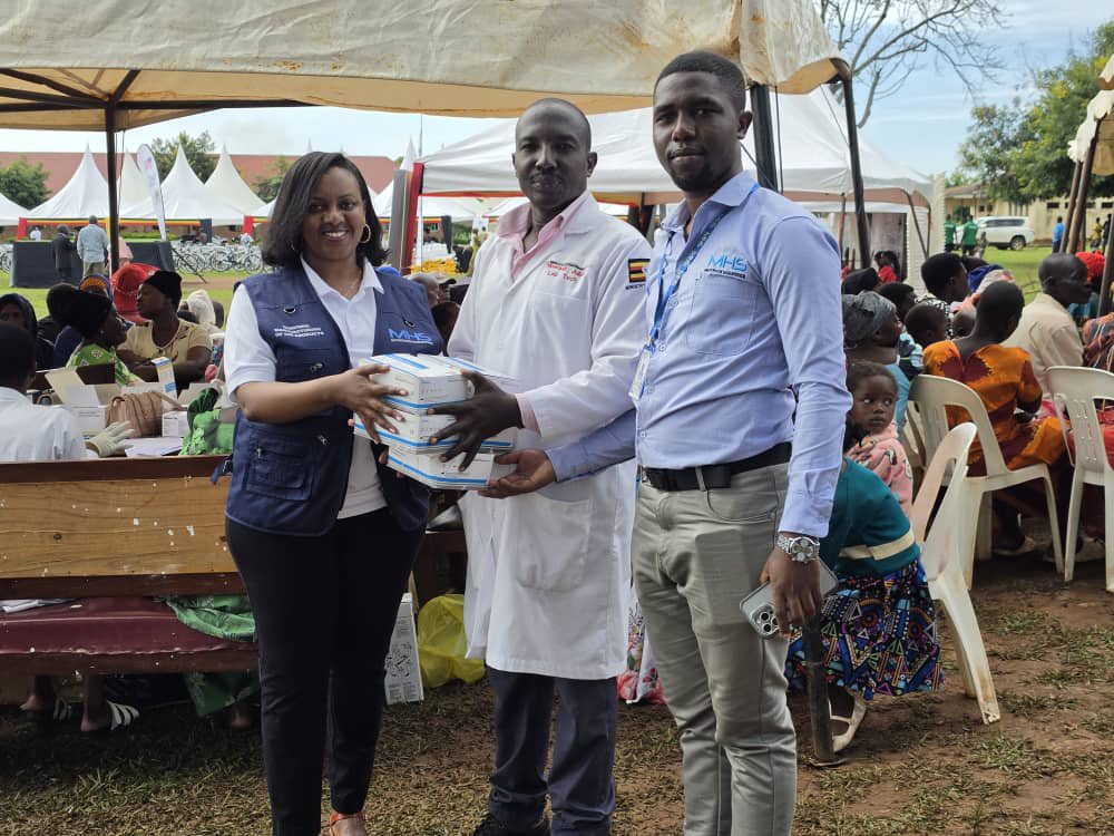Microhaem's tweet photo. @microhaem team donates malaria and HIV diagnostic kits to Nakavule Main Hospital in #Iganga District during the national celebrations of World Malaria Day πΊπ¬
#WorldMalariaDay #EndMalaria #HIVResponse #Diagnostics #Microhaem #Iganga https://t.co/ZXlaaaPapF