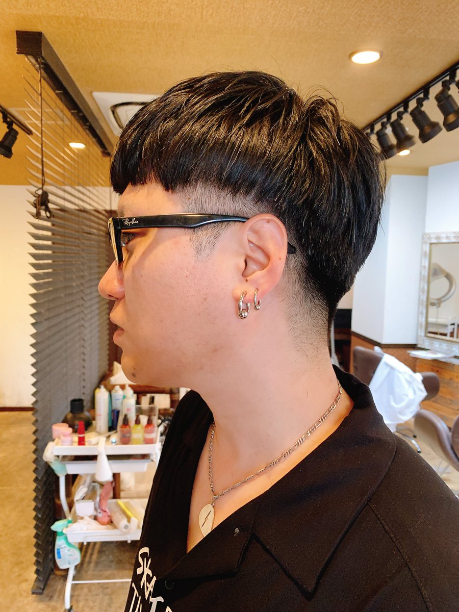 caravelsasaki's tweet photo. ひねも君、ご来店✂︎
春は髪の伸びが早いね〜😁
今日はトップビートでDJプレイ！！
行かれる方、楽しんでネ👍
#DJひねも
#九ちゃん
#美容室caravel https://t.co/lH4E88lWIF