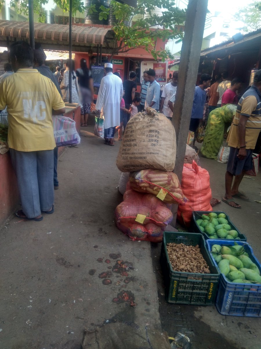Avasarala_Akhil's tweet photo. @GVMC_VISAKHA @VizagCollector @PRameshbabuMLA @mnadendla @katchannaidu @AndhraPradeshCM Pls upgrade Pendurthi Rythubazar.Vegetable autos keep coming till 9am&amp; troubling.Keep dedicated unloading,storing &amp; 2-wheeler parking zones,ensure cleanliness &amp; reduce steps height for elderly https://t.co/wPqpbBjKSk