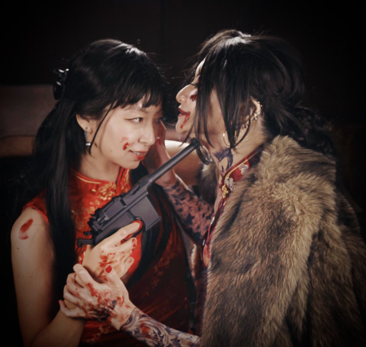 usami_daisuki's tweet photo. ちなみにこれは少し辛味var「◯し愛❤️」
血糊注
ーーー
満州アヘンスクワッド/コスプレ 
蘭玉:@mariakakuro Mariさん
麗華:リパ子
📷@Bell0840 ベルさん
s:@yahiro_studio https://t.co/DXNHnYPcyv