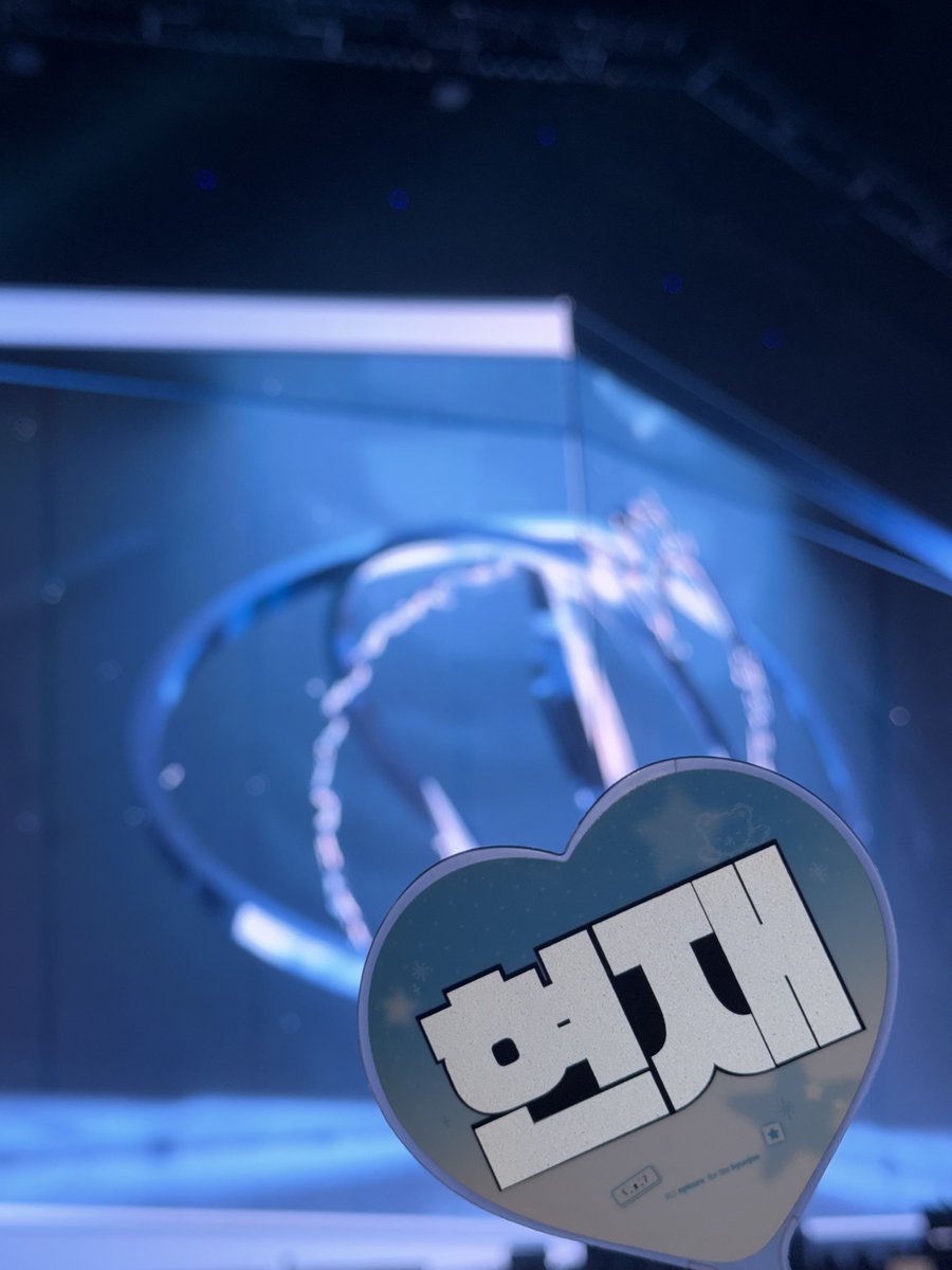 재롱이 tweet media