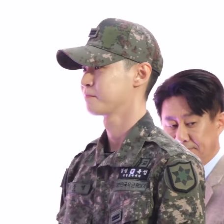 ᨳ แอคเพว ഒ tweet media