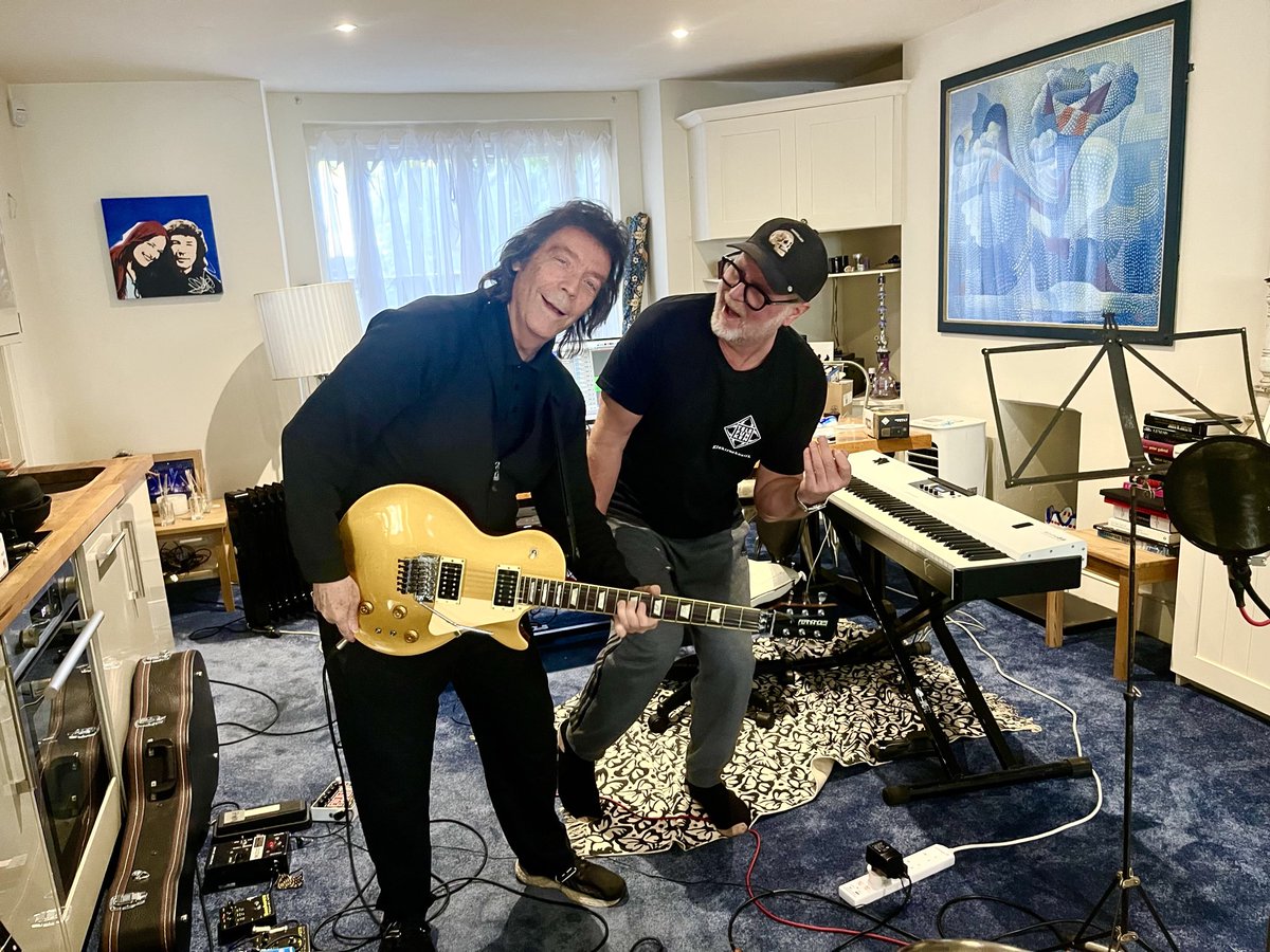 Steve Hackett tweet media