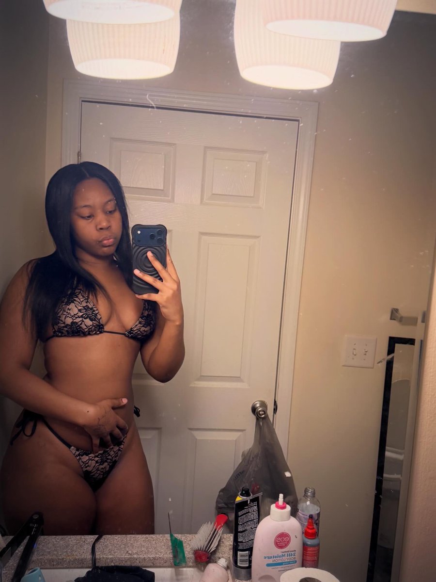 codithegooner's tweet photo. Kini season https://t.co/07Jl8sQ2UQ