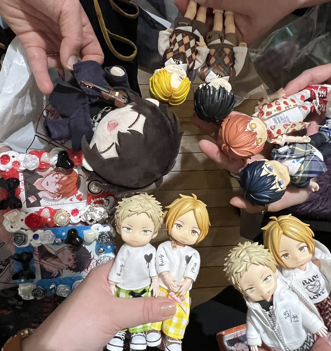 昨日のギヴン展で色んな方と会えました！
みなさん遠くからようこそようこそ🎵
円陣写真、撮るの難しいね😓
Missyさん、ねこ太郎さん、0014さん、一緒の写真、ありがとうございました🥰