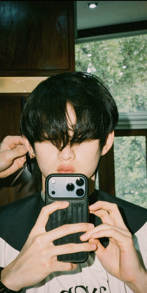 แจ้งเตือนที่ฆ่าแม่ทั้งไทม์ไลน์ น้องเอสตัดผม 😿

#est_rvp