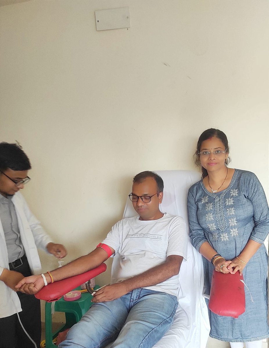 SamarpanCare's tweet photo. रक्त दान महादान - रक्त दान से बड़ा दान कुछ नही होता,हमारे द्वारा किया हुआ यह कार्य कई जिंदगियो को बचाता है

आज समर्पण वेलफेयर की टीम ने  हॉस्पिटल के सहयोग से और रक्तदान शिविर का आयोजन किया..
#BloodDonation #SaveLives #SamarpanTrust #HumanityFirst https://t.co/N7TeuA7VFy