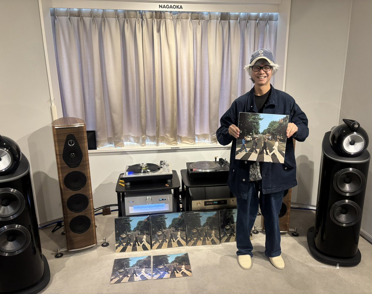 NAGAOKA_coltd's tweet image. 🙇‍♂️
本日
本秀康さん🟰レコスケくん
NAGAOKAに来社ありがとうございました😊
一緒にThe Beatles『Abbey Road』試聴いたしました❗️👍

#analog #rock #jazz #guitar #オーディオ #audio 
#レコード #イベント