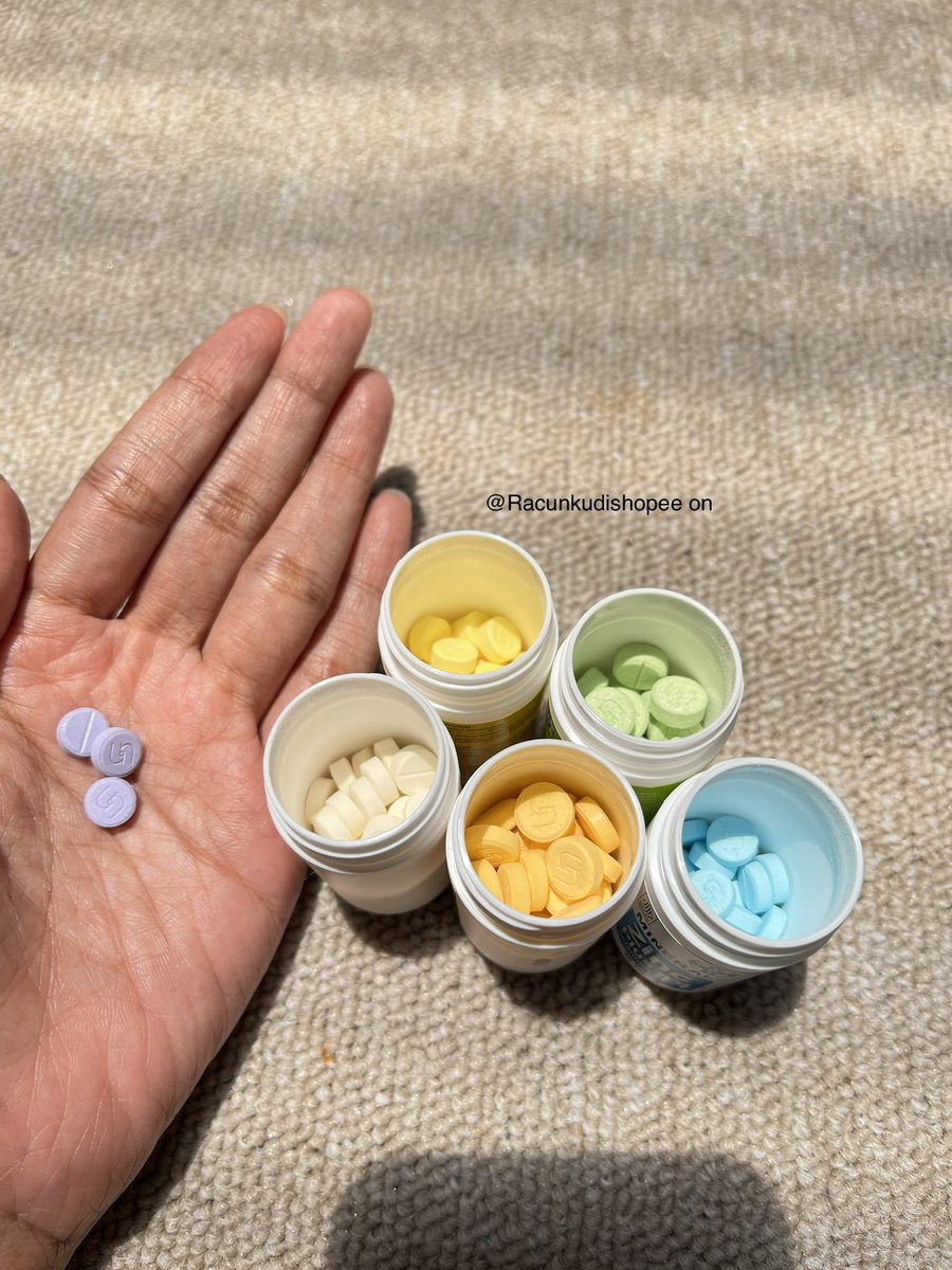 Racunkudishopee's tweet photo. Thank you IPI for making affordable vitamins that everyone can buy. 

If they not, maybe I will spend all my salary just to buy expensive vitamins👊🏻😭😭 https://t.co/mjkZiTjMgR