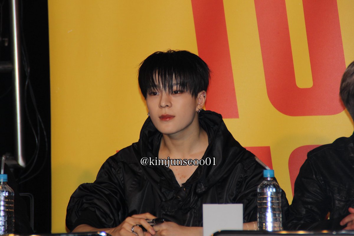 whib 韓国式サイン会 Gm2GlSYaUAAbenM-1024x579.jpg