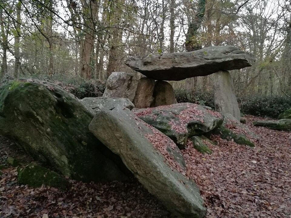 MonumentumFr's tweet image. Allée couverte de la Pierre-Folle à #Commequiers (#Vendée) Construction Néolithique. Allée couverte de la Pierre-Folle (cad. F 651) : classement par arrêté du 13 avril 1929.
Suite 👉 monumentum.fr/monument-histo…
#Patrimoine #MonumentHistorique