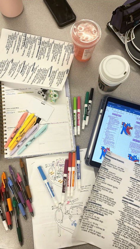 ••urie•• tweet media