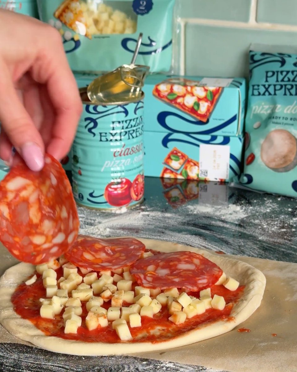 PizzaExpress tweet media